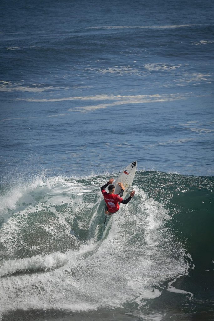 Pascual Llorens, exponente del surf de Pichilemu