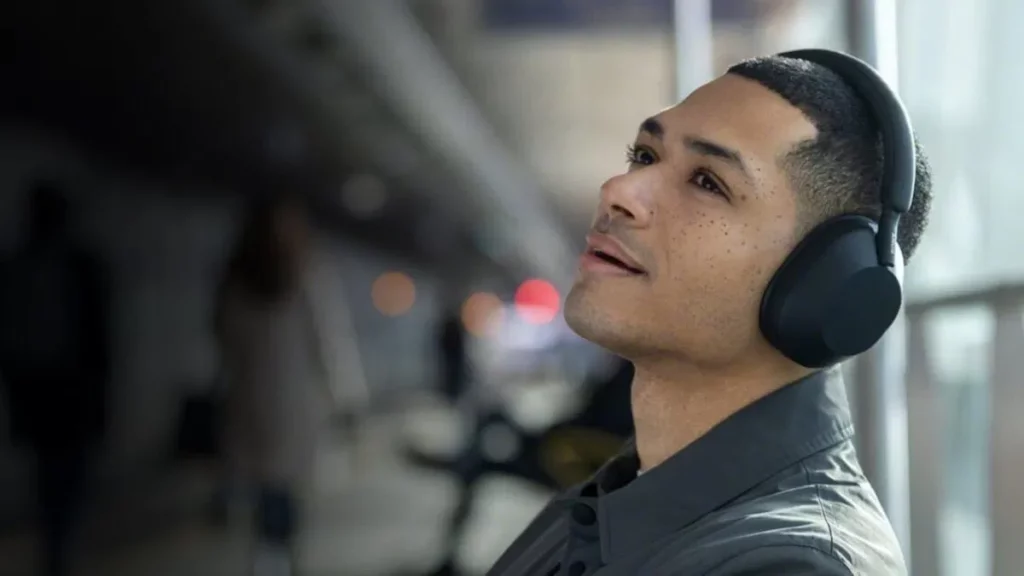 Por menos de 200 euros estos cascos tope de gama de Sony son la mejor compra que puedes hacer ahora mismo