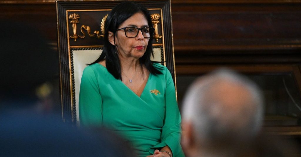 Presidenta venezolana acepta vender petróleo a EEUU tras ataque que dejó 100 muertos - Mundo