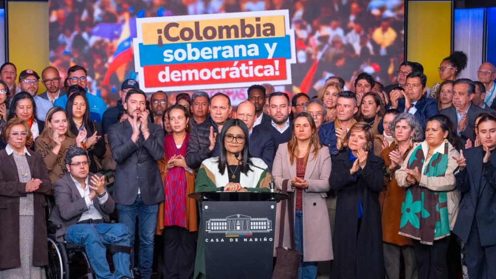 ‘Presidente Petro, usted no está solo’ 'Presidente Petro, usted no está solo'