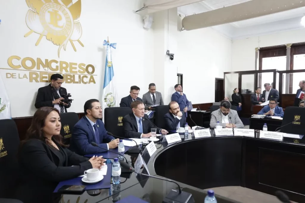 Presidente del Congreso llama a trabajar sin fisuras ni excusas por la seguridad de la ciudadanía