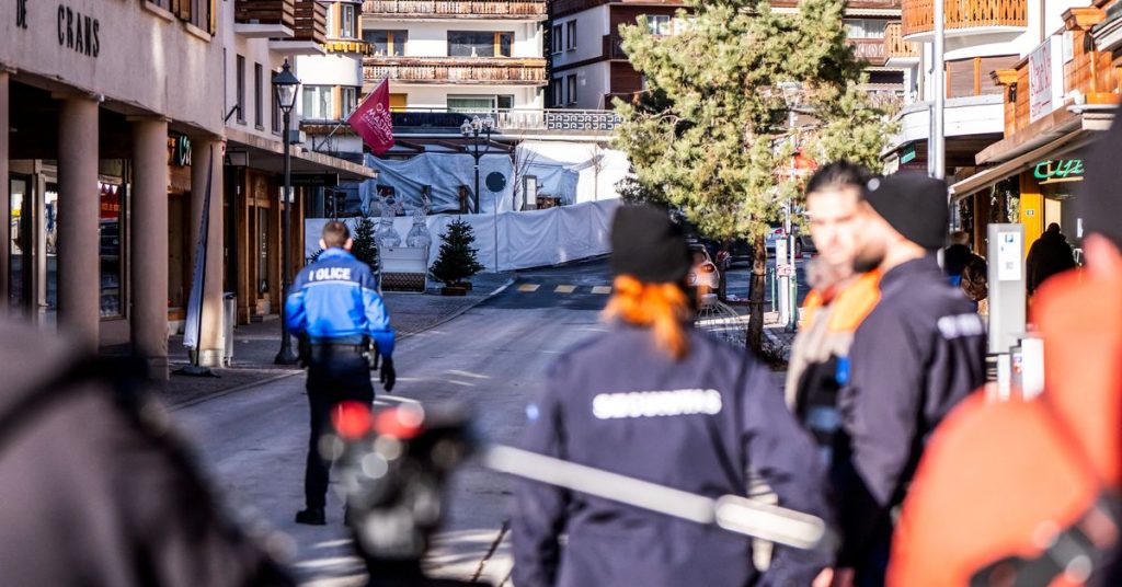 Propietario de bar incendiado en Suiza dice que una puerta de servicio estaba bloqueada desde adentro - Mundo