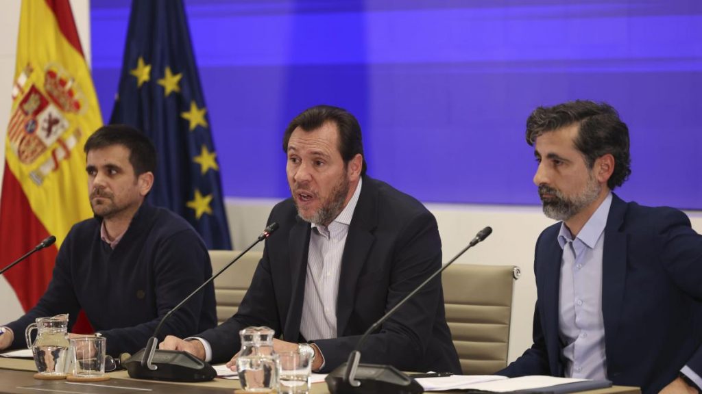 Puente anuncia su comparecencia ante el pleno del Congreso “a la mayor brevedad posible”