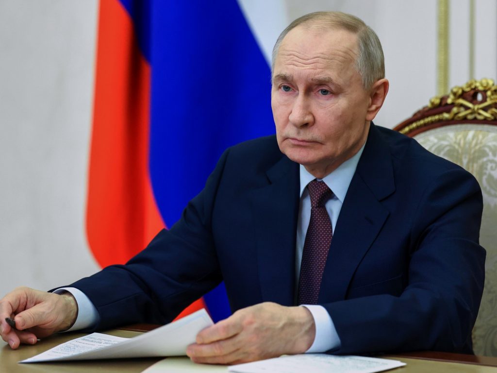 Putin le puso precio a Groenlandia y se metió en el conflicto entre Trump y Europa Putin le puso precio a Groenlandia y se metió en el conflicto entre Trump y Europa