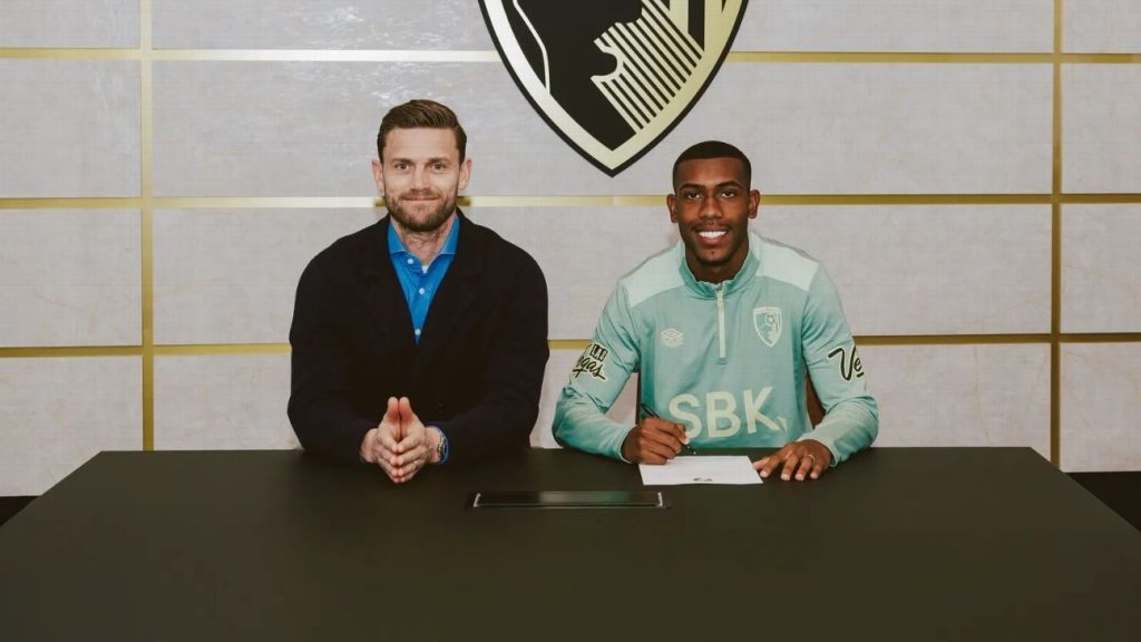 Rayan, mayor venta de la historia de Vasco, es anunciada como nueva reforma de Bournemouth