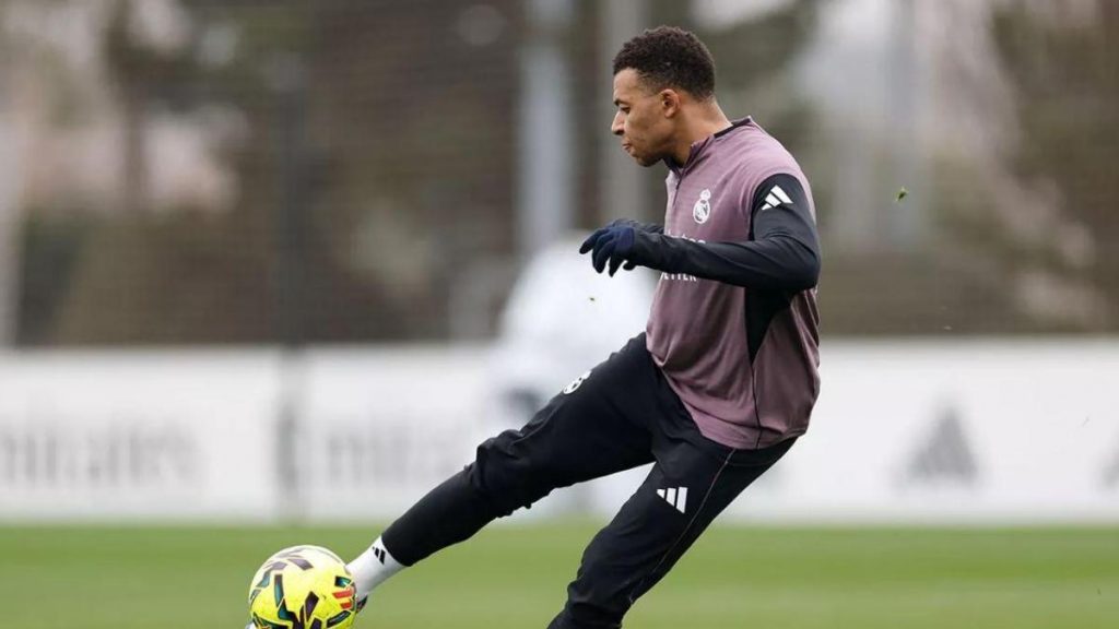 Real Madrid | ¡En Francia anuncian que Mbappé causará baja ante el Levante!