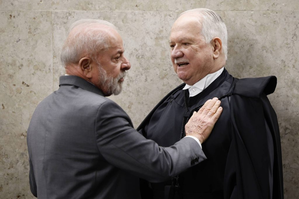 Reducción de pena de Bolsonaro podría virar disputa no STF - 01/07/2026 - Política