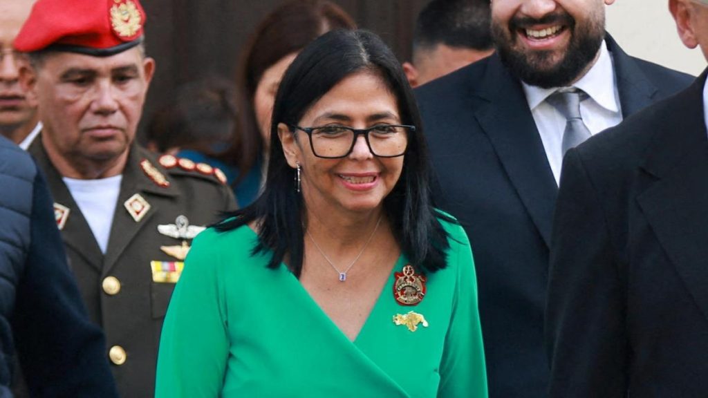 Rodríguez decreta siete días de duelo en honor a “jóvenes mártires” que defendieron a Maduro Rodríguez decreta siete días de duelo en honor a “jóvenes mártires” que defendieron a Maduro
