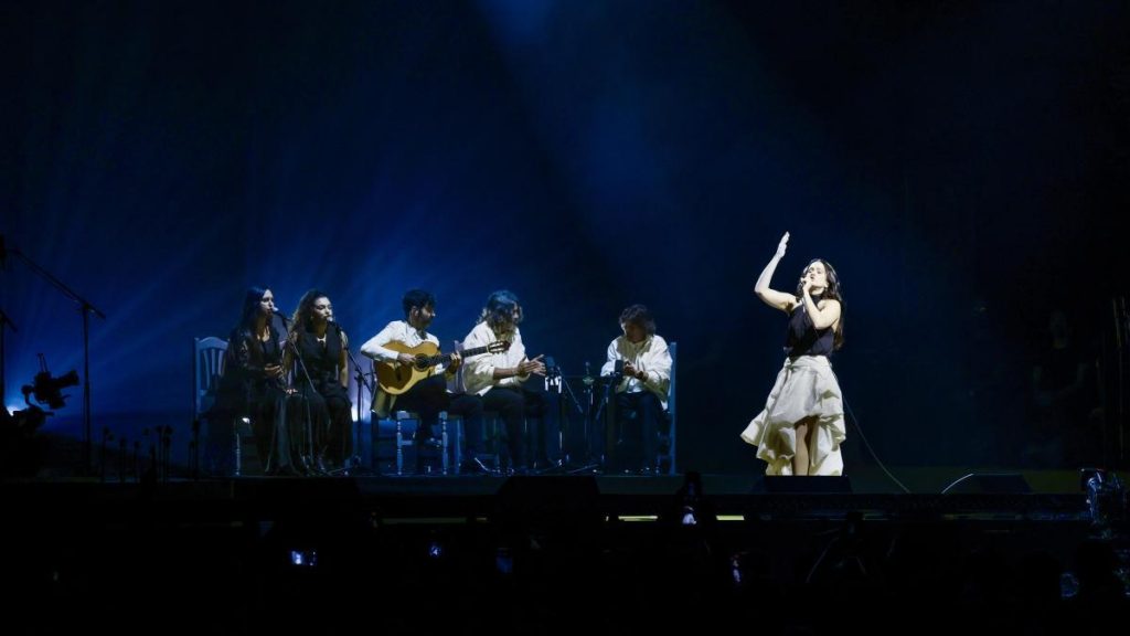 Rosalía interpreta ‘La perla’ en el concierto de Act for Palestina Rosalía interpreta 'La perla' en el concierto de Act for Palestina