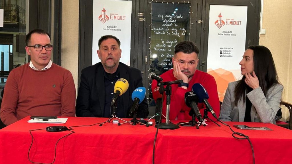 Rufián insta a las cúpulas de los partidos a negociar la lista plurinacional y elogia a Oltra Rufián insta a las cúpulas de los partidos a negociar la lista plurinacional y elogia a Oltra