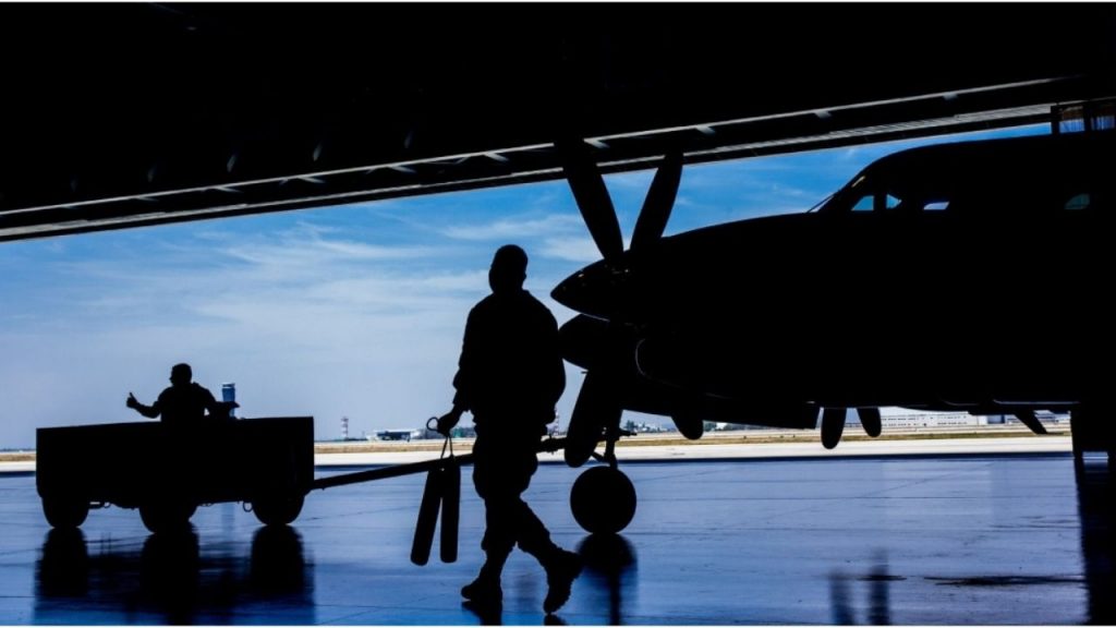 SICT descarta afectaciones a aerolíneas tras aviso de la FAA sobre acciones militares