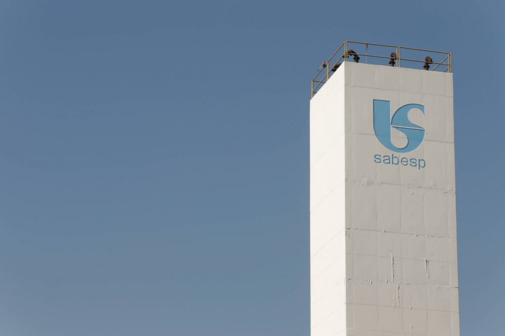 Sabesp e Enel recebem tratamento diferente em SP - 01/07/2026 - Painel