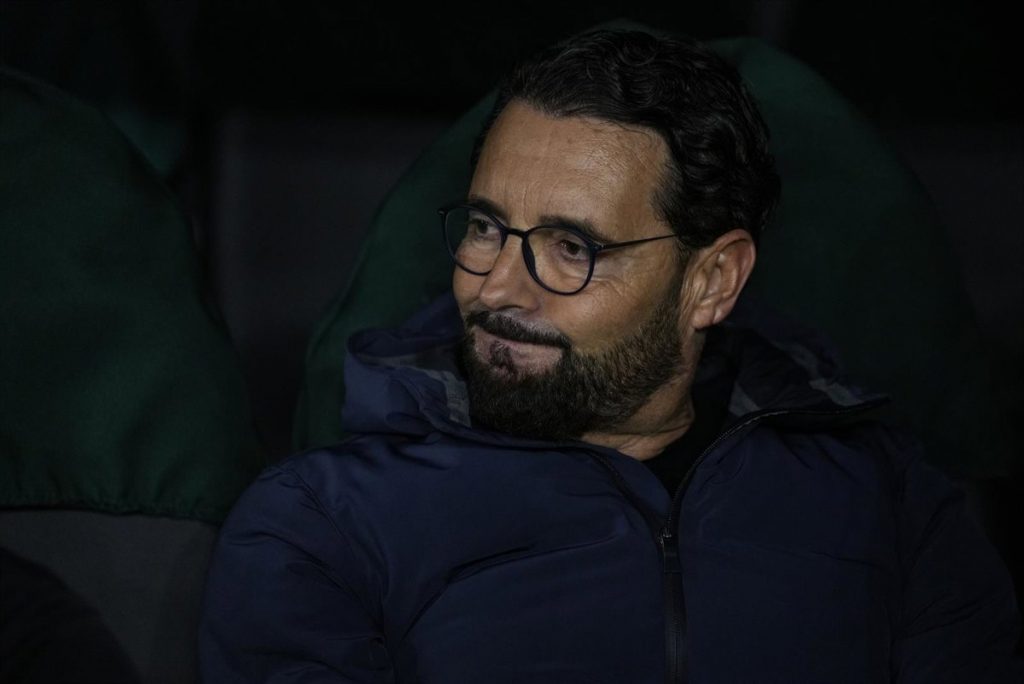 “Sacas punta y punta y nos hemos comido el lápiz, no merezco esto” "Sacas punta y punta y nos hemos comido el lápiz, no merezco esto"