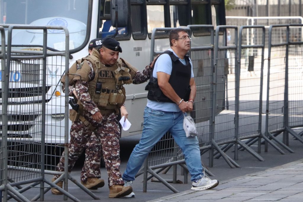 Santiago Díaz llegó a la Fiscalía General del Estado este 30 de enero de 2026 Santiago Díaz llegó a la Fiscalía General del Estado este 30 de enero de 2026