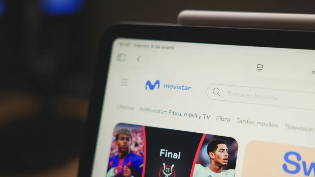 Si eres cliente de Movistar Plus+ y los partidos de fútbol te aparecen en otro idioma, así puedes solucionarlo Si eres cliente de Movistar Plus+ y los partidos de fútbol te aparecen en otro idioma, así puedes solucionarlo