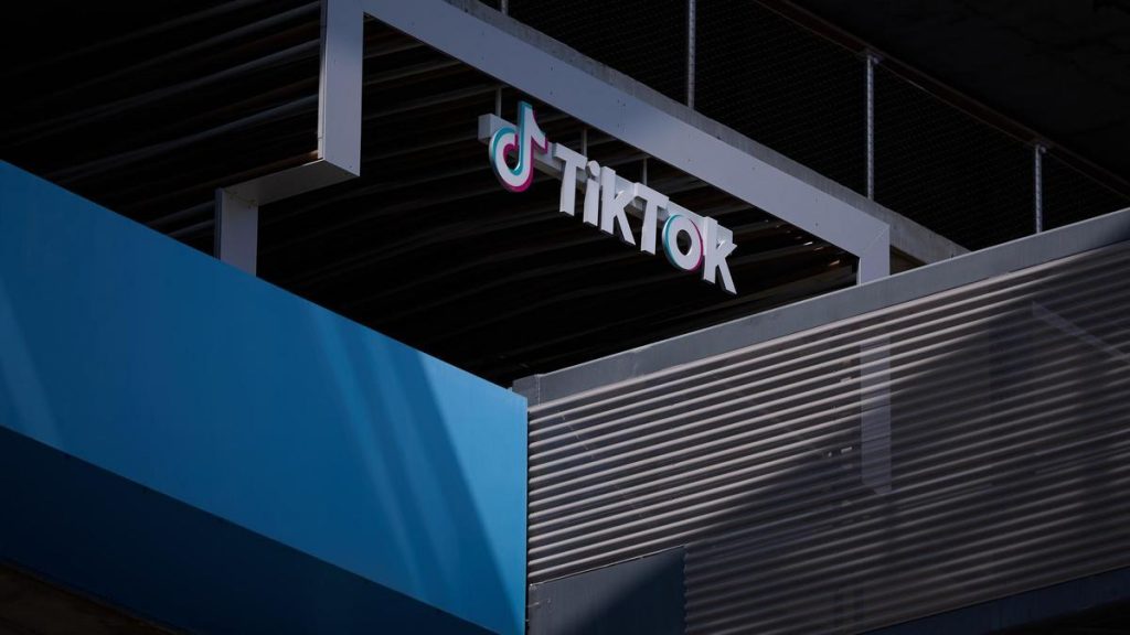 TIK TOK EEUU | TikTok vende la mayoría de sus operaciones en EE UU y pone fin a la disputa legal TIK TOK EEUU | TikTok vende la mayoría de sus operaciones en EE UU y pone fin a la disputa legal