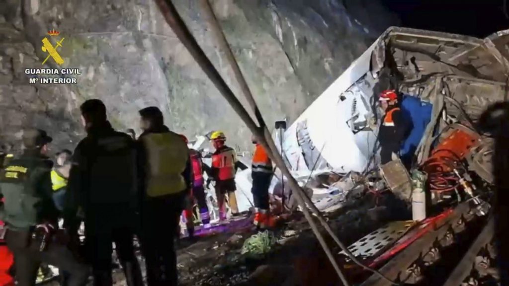 Trágico accidente en España por choque de trenes: alrededor de 40 muertos y más de 150 heridos