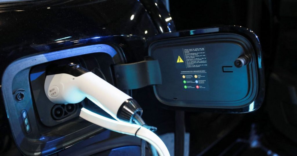 Tres años después de la “nacionalización” del litio, México sigue sin producir baterías para autos eléctricos