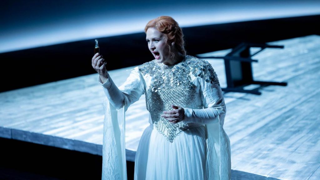 Tristán e Isolda, el eterno femenino (★★★★✩)