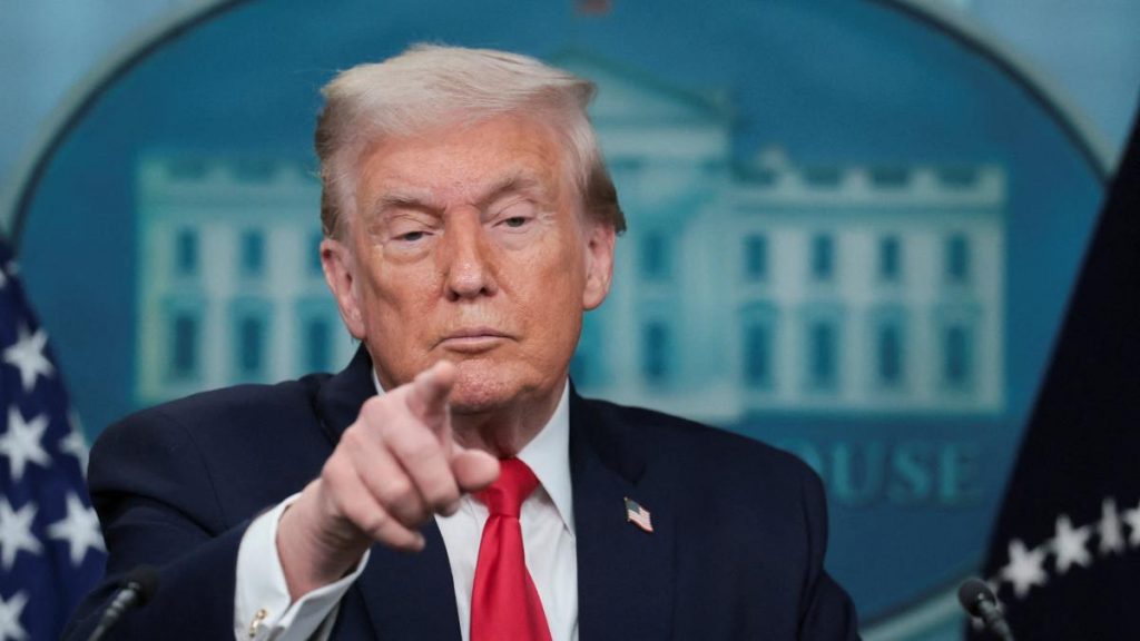 Trump dice que aumentará aranceles a productos de Corea del Sur al 25% Trump dice que aumentará aranceles a productos de Corea del Sur al 25%