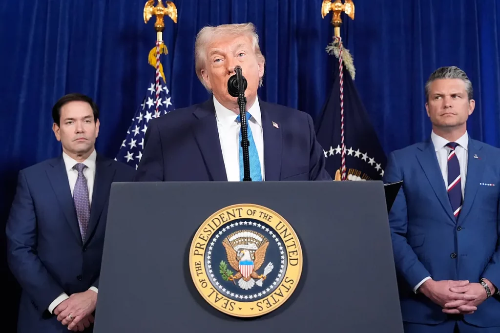 Trump, tras bombardear Venezuela: "Dirigiremos el país hasta que podamos hacer una transición segura y adecuada" Trump, tras bombardear Venezuela: "Dirigiremos el país hasta que podamos hacer una transición segura y adecuada"