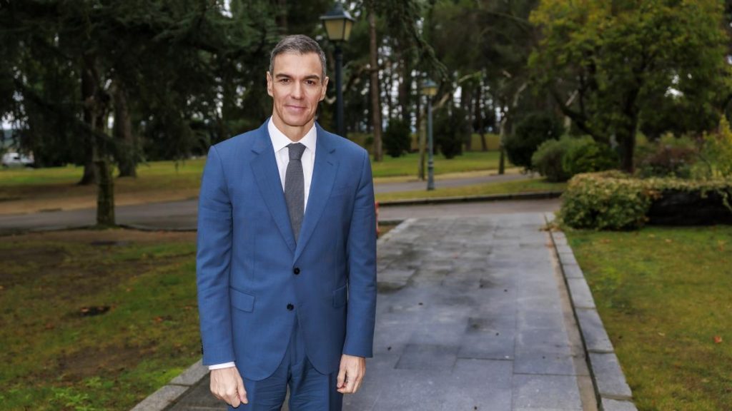 Un Sánchez-Feijóo con Vox en 77 escaños por Iván Redondo