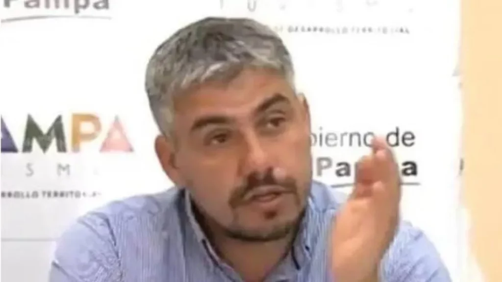 Un intendente de La Pampa murió tras un accidente con un camión en la ruta