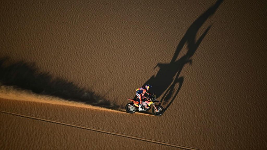 Una caída arruinó el Dakar a Daniel Sanders; el tuareg es cosa de Brabec y Benavides
