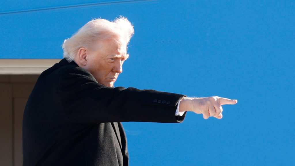 "Una sorpresa" y "completamente equivocado": Europa responde a la amenaza arancelaria de Trump