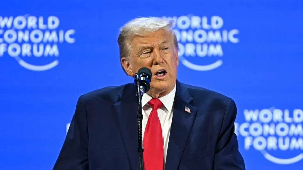 'Venezuela hará más dinero en los próximos 6 meses que en los últimos 20 años', dice Donald Trump durante su discurso en Davos