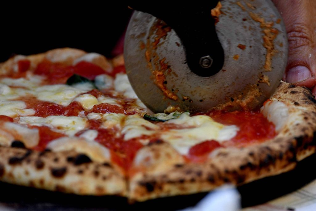 Vídeo: descubre a relação entre pizza e tensão geopolítica – 01/05/2026 – Econometria Fácil Vídeo: descubre a relação entre pizza e tensão geopolítica - 01/05/2026 - Econometria Fácil