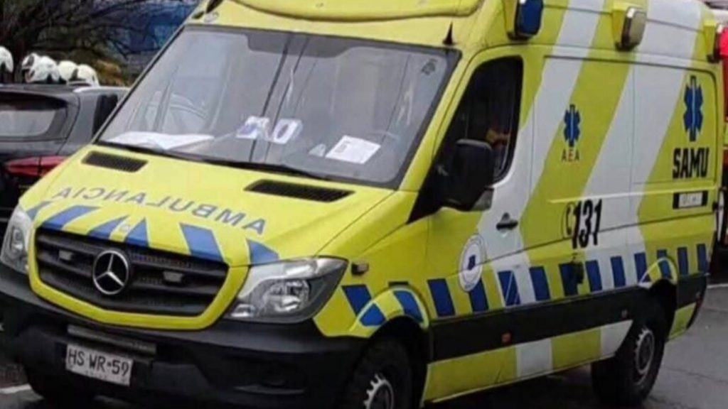 Volcamiento en zona rural de Tucapel deja cuatro lesionados, de los cuales uno está grave