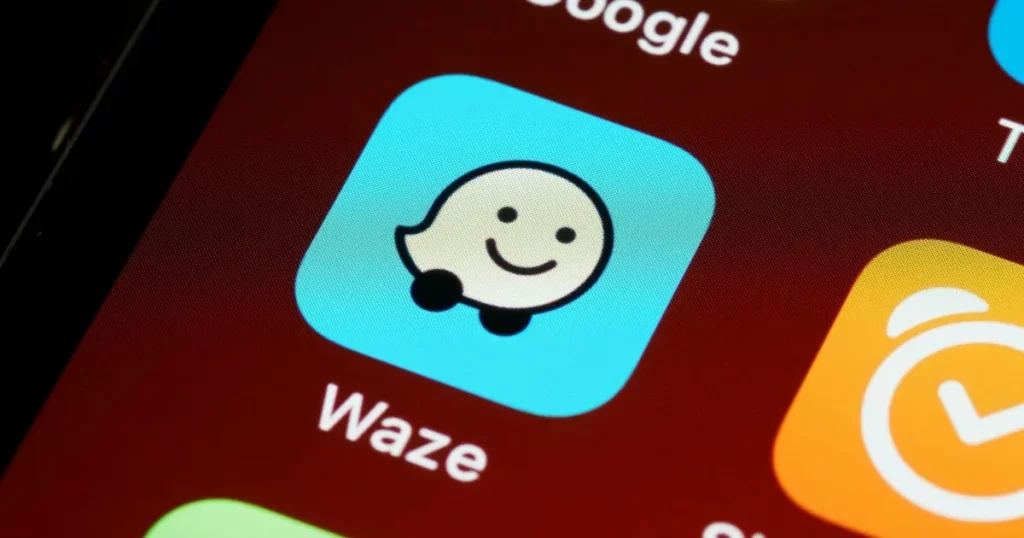 Waze ahora te advierte de todo excepto de los malos conductores. Waze ahora te advierte de todo excepto de los malos conductores.