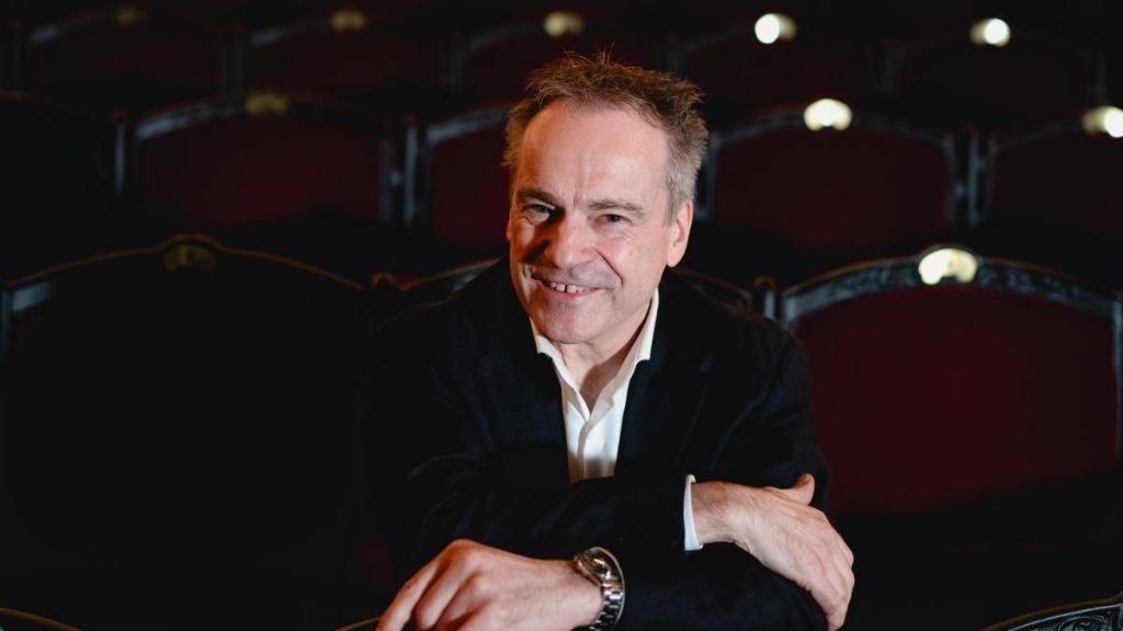 “Yo soñaba con ser tenor y ahora en el Liceu podré estar cerca de los mejores