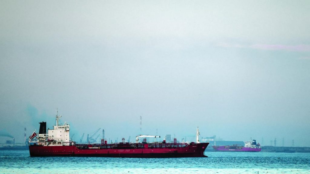 Zarpa hacia Luisiana petrolero venezolano; primer acuerdo