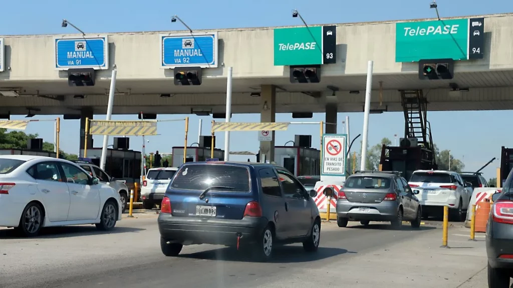 cuanto salen los pesos a la costa