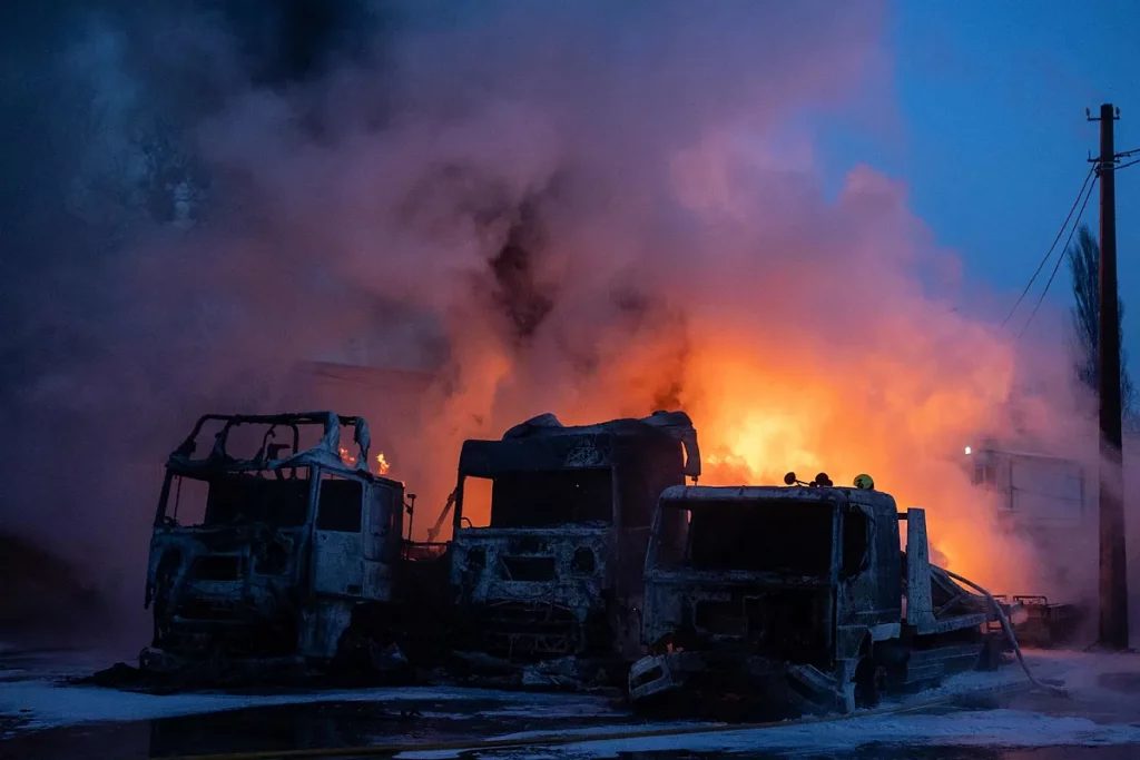 denuncia de Kiev "otra noche de terror ruso" en medio de las conversaciones trilaterales con Moscú y Washington