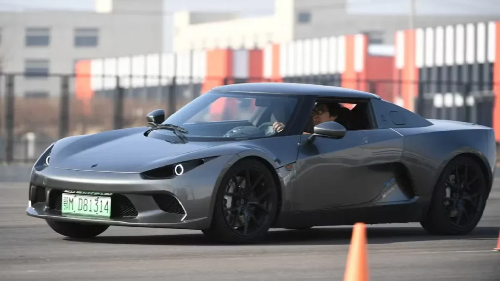 el misterioso SC01 pone rumbo a Europa