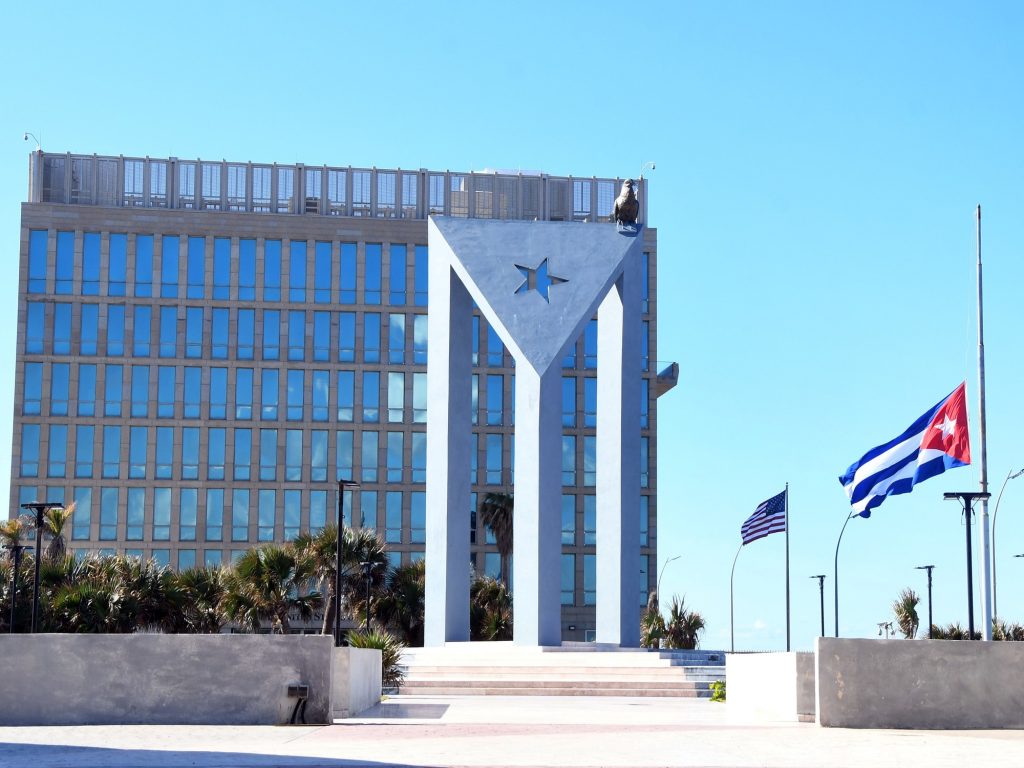 embajadas europeas y latinoamericanas activan aviones de evacuación ante la presión de Estados Unidos embajadas europeas y latinoamericanas activan aviones de evacuación ante la presión de Estados Unidos