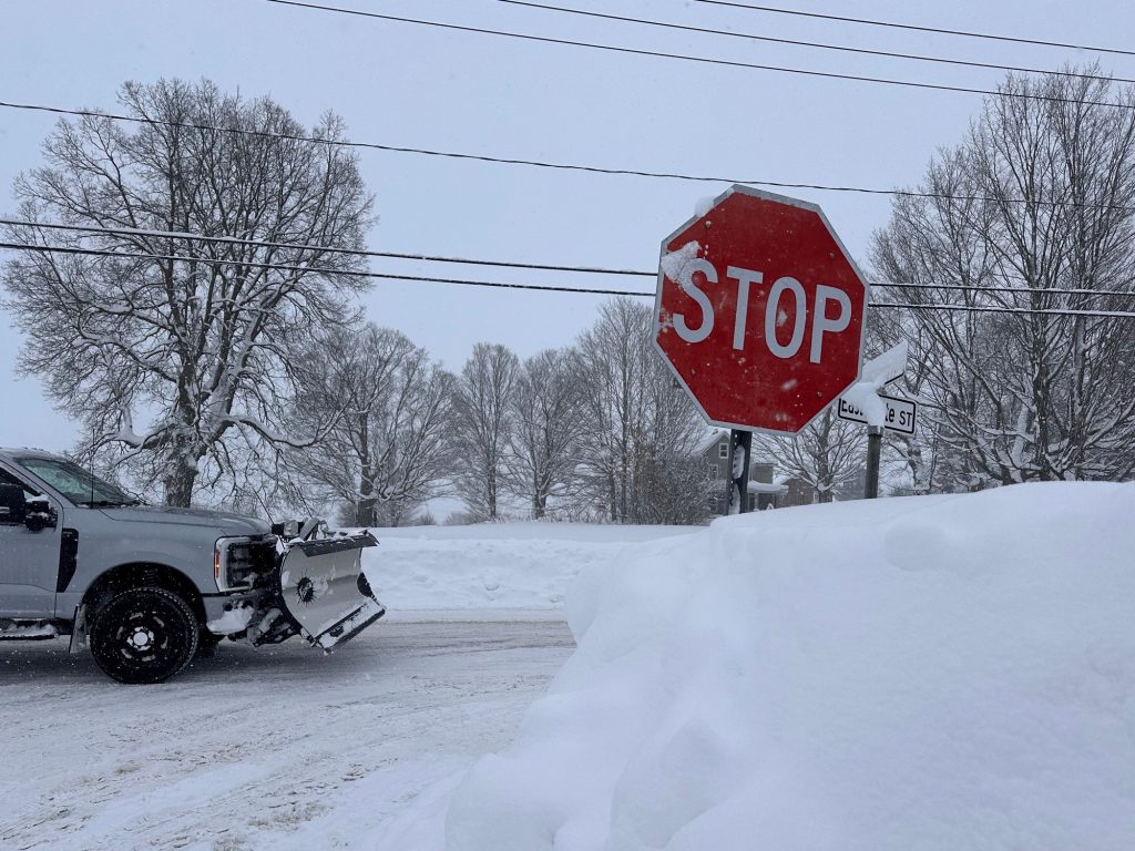 la población corre a comprar provisiones
