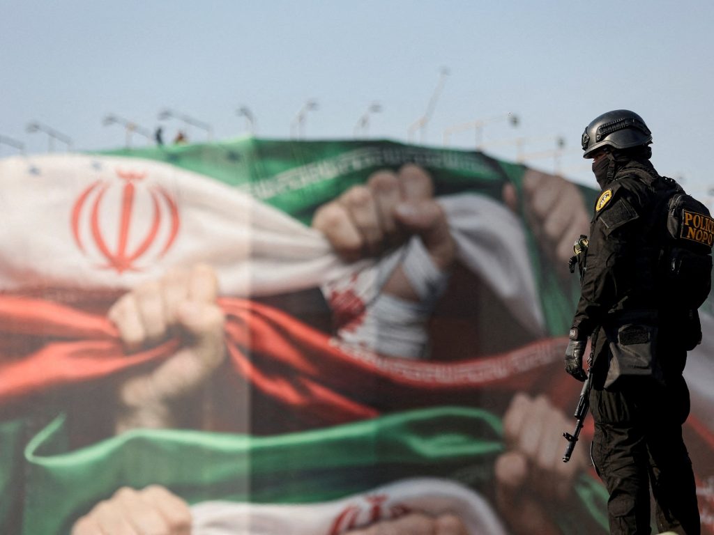 las primeras llamadas al exterior llegan con relatos de más de 2.000 muertos, escenas escalofriantes y hospitales como "zonas de guerra"