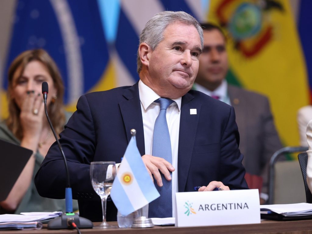 pedí evitar los viajes a Irán por las protestas con siete muertos