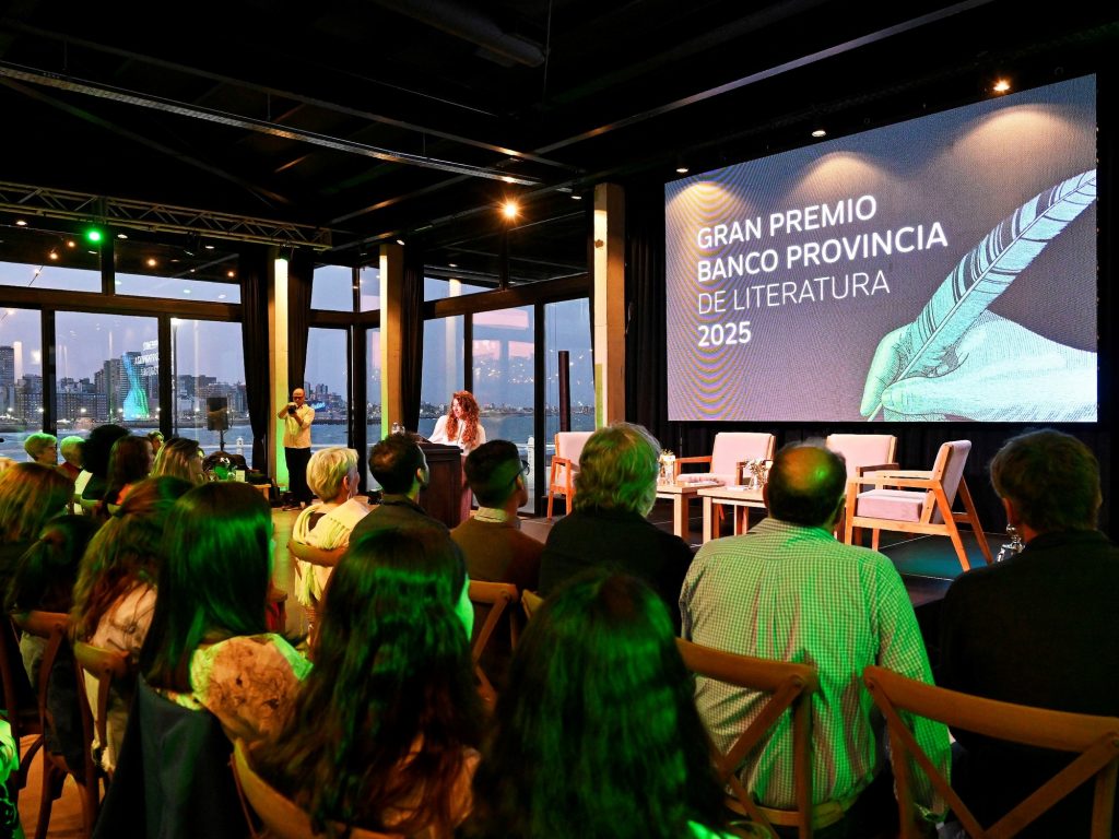 presentado el libro de los autores reconocidos por el Banco Provincia presentado el libro de los autores reconocidos por el Banco Provincia