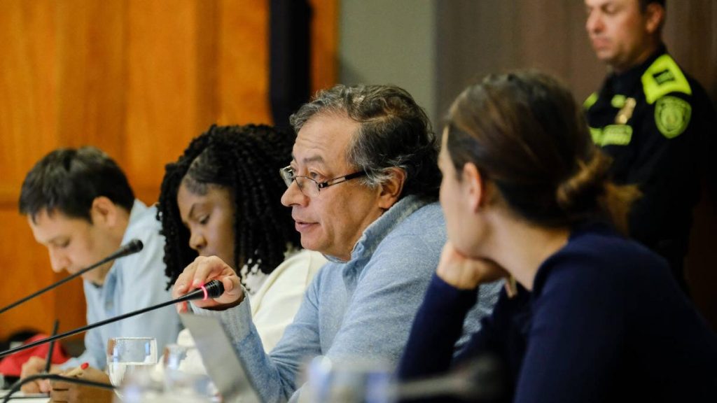 presidente Petro cuestiona a los interventores de EPS elegidos por la Supersalud