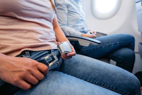 se hizo pasar por un empleado activo y viajó gratis durante años se hizo pasar por un empleado activo y viajó gratis durante años