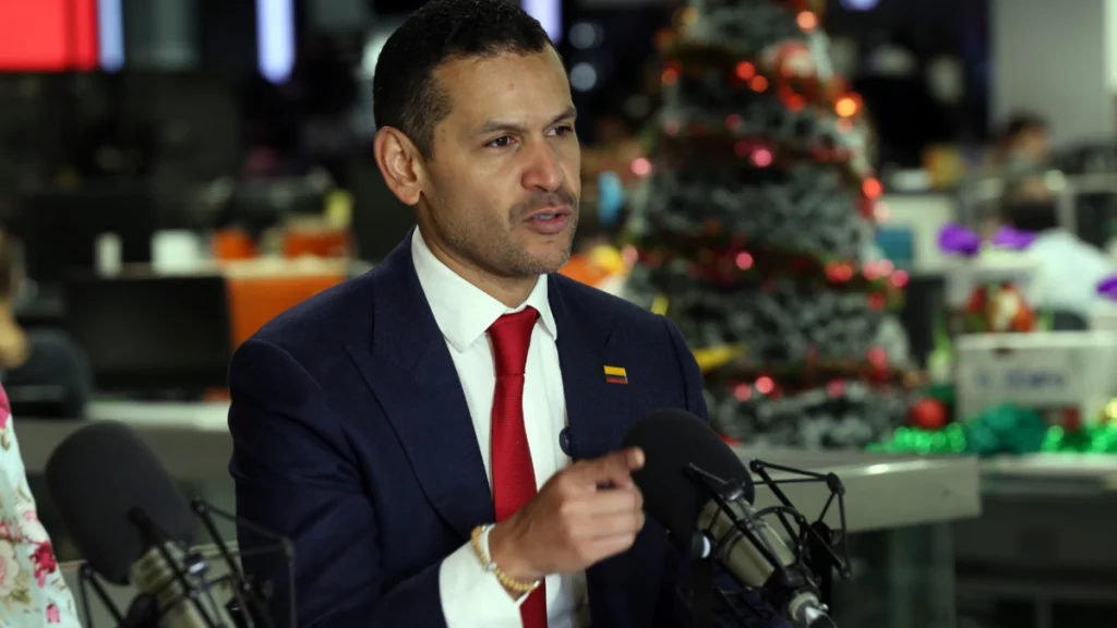 señala que hubo evasivas y aplazamientos frente a su inclusión