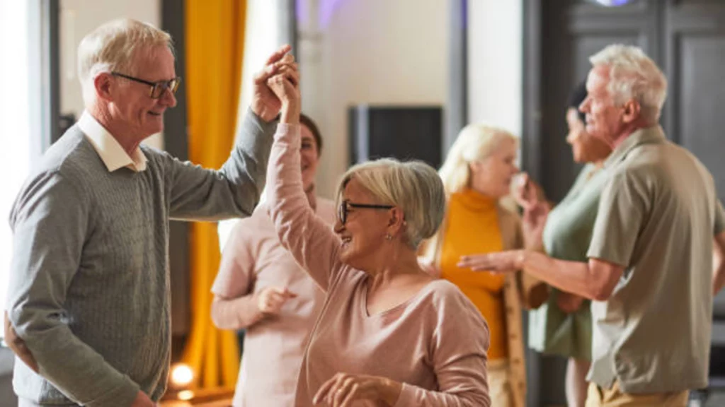 ¿Bailar tiene beneficios para el cerebro? Esto dicen los expertos.