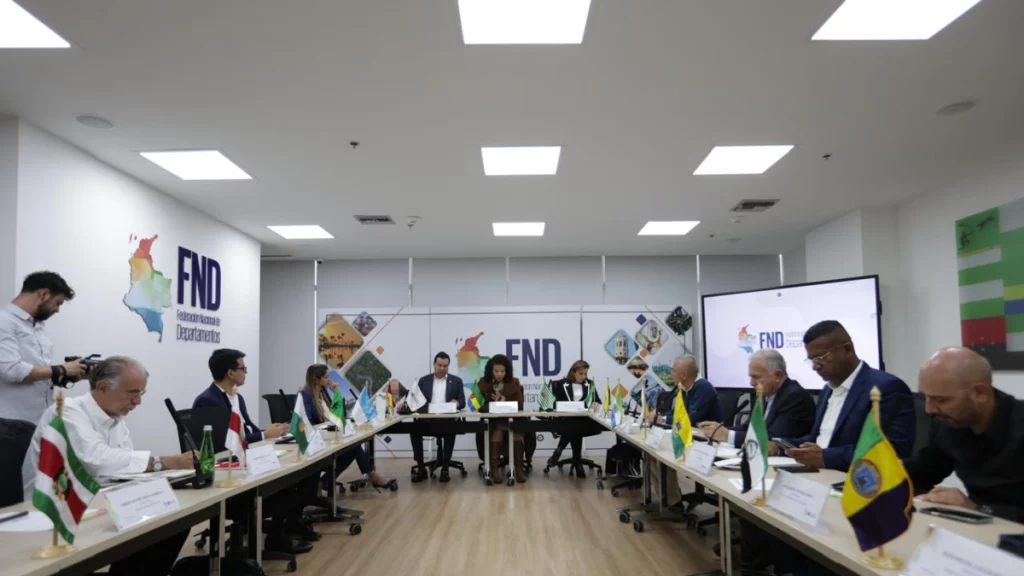 ¿Qué hay detrás de la rebelión de los gobernadores contra la emergencia económica decretada por el gobierno del presidente Gustavo Petro?