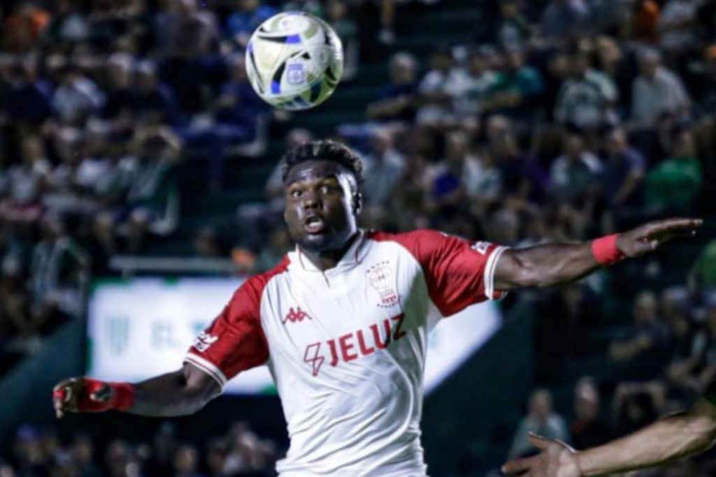 ¿Quién es Jordy Caicedo? El delantero ecuatoriano que ilusiona a Huracán