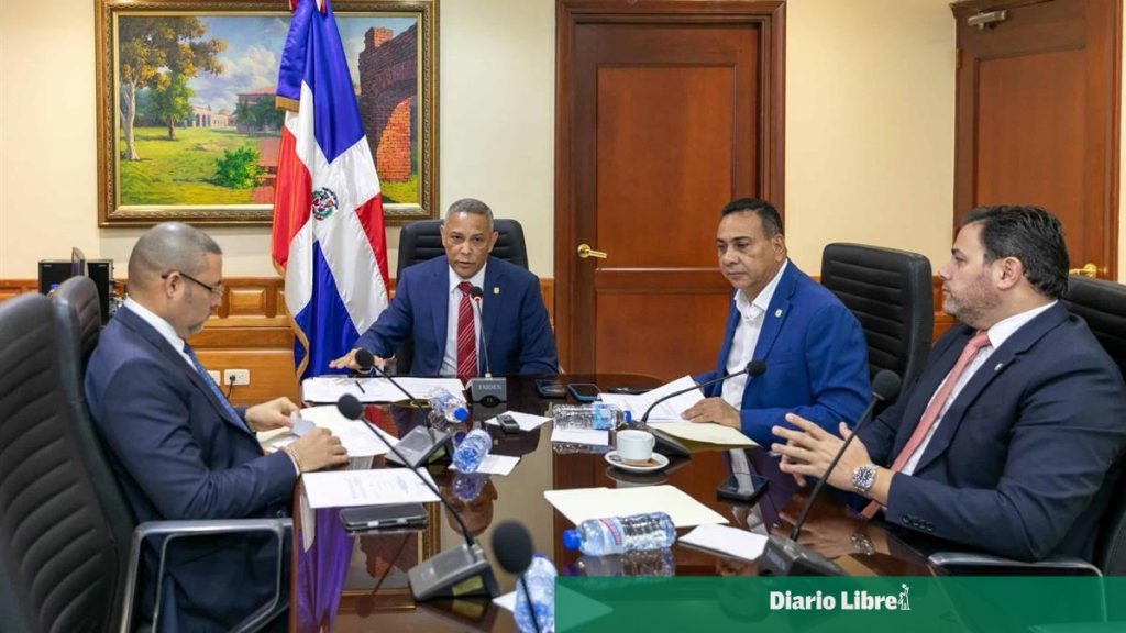 Abinader promulga la nueva Ley del DNI Abinader promulga la nueva Ley del DNI